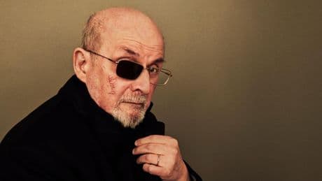 stern-Gespräch: Salman Rushdie: "Mein Attentäter war verdammt nah dran, mich umzubringen"