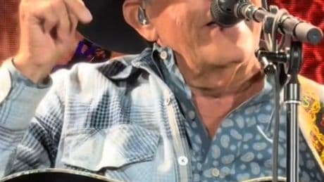 Country icon George Strait brings fans to tears during emotional moment at concert