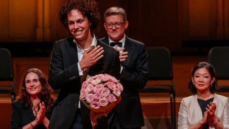 Pianist Nikola Meeuwsen (23) wint prestigieuze Koningin Elisabethwedstrijd, als eerste Nederlander ooit