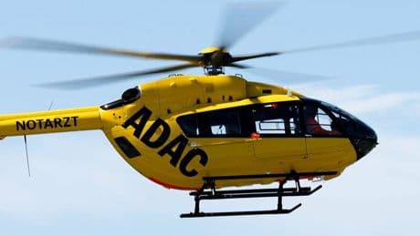 Schwerer Unfall bei Niederkrüchten: Drei Lkw rauschen auf der Autobahn ineinander – Vollsperrung