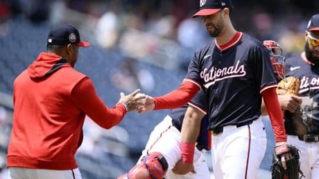 Santana kick-starts Guardians' eight-run sixth inning in win over Nationals