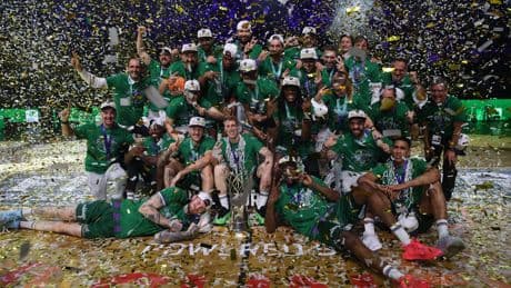 El Unicaja Málaga gana la Champions, de nuevo rey europeo en un ciclo mágico
