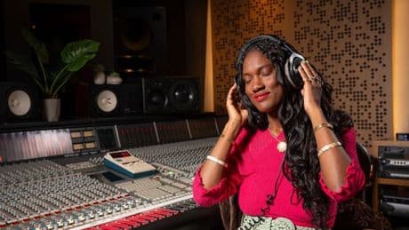 New song based on scientific research makes chocolate taste even better