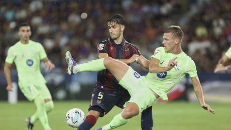 Dani Olmo, titular en Vallecas y Fermín espera en el banquillo