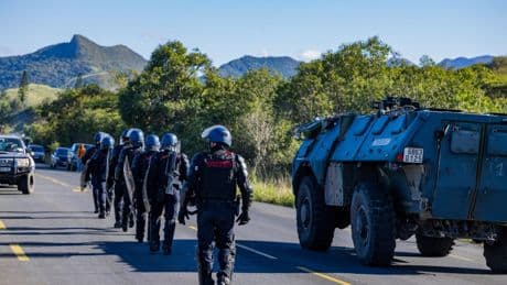 « Ils prennent les Kanaks pour des terroristes » : un rapport confirme l’explosion des violences policières contre les populations civiles lors des révoltes de 2024