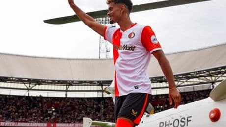 Verrassing: Feyenoord-aanwinst Gonçalo Borges stapt uit helikopter op fandag