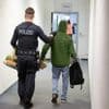 Irreguläre Migration: Sichere Herkunftsländer per Rechtsverordnung - Grüne empört
