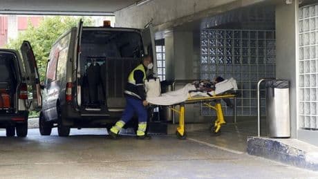Osakidetza refuerza con médicos de otros centros las Urgencias de Galdakao y Gernika