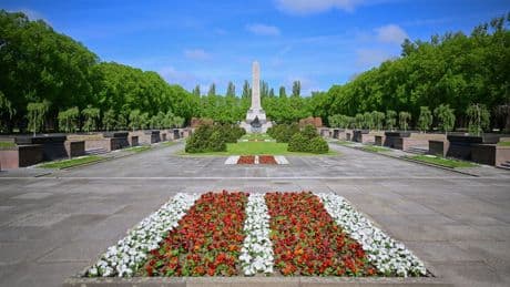 Historischer Tag: Berliner Gedenken an Kriegsende beginnt