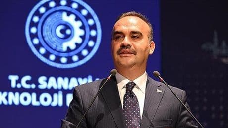 Bakan Kacır'dan LGS'de yüzde 1'lik dilime giren öğrencilere TÜBİTAK Fen Lisesi daveti