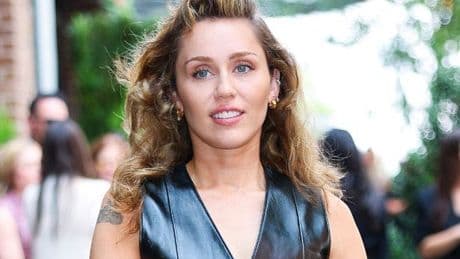 Miley Cyrus fans outraged as singer, then 14, asked if she's pregnant in resurfaced clip