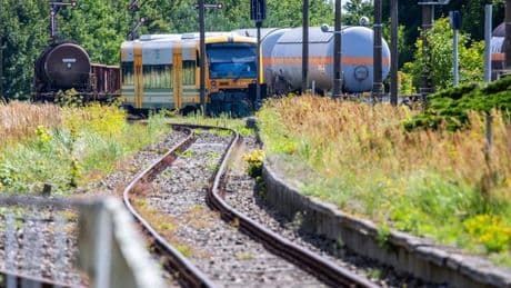 Bahnverkehr: Bahnausbau im Norden: 160 oder 80 km/h?