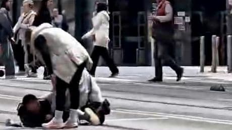 Un ertzaina fuera de servicio detiene al ladrón de una mujer en Autonomía