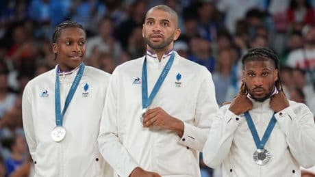 «Le transfert en bus vers Paris, c’était la colo…»: Nicolas Batum raconte les clés de la métamorphose des Bleus aux JO 2024