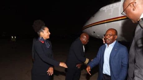 L’ancien président Ali Bongo, qui dénonce sa « séquestration arbitraire » au Gabon, entendu par des juges à Paris