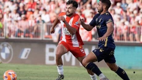 El Almería consigue la última plaza del playoff tras ganar al Tenerife