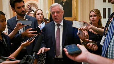 États-Unis : un projet de sanctions massives contre la Russie gagne du terrain