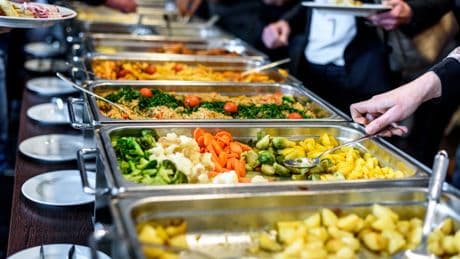 Why you should never visit a hotel buffet during ‘quiet’ times on all-inclusive holidays