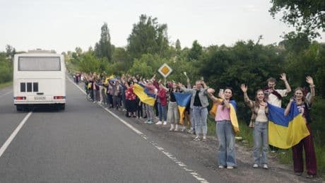 Los planes rusos de crear una zona de seguridad en Ucrania demuestran que Putin no quiere buscar la paz, según Kiev