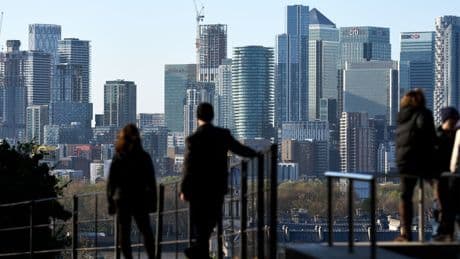 FTSE 100 edges to three-week high as oil firms gain value