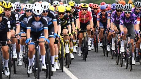 Live Tour de Femmes: kwartet vluchters zonder Nederlanders nog steeds uit greep peloton