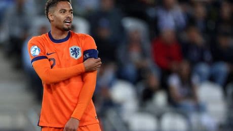 Devyne Rensch waarschuwt Jong Oranje: ’Als er één iemand verzaakt, dan kunnen we het wel vergeten’