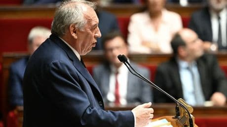 La France donnera à ses créanciers le double de ce qu'elle produit en plus: Bayrou assure que le "pronostic vital" de la France est "engagé" à cause de sa dette colossale