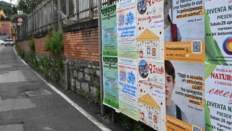 Manifesti anti-gender nel Tigullio, Provita: “Le frasi sono vere le immagini generate dall’IA”