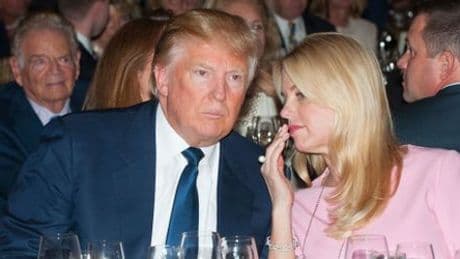 Epstein-Akten: Donald Trump sagt Pam Bondi macht einen »fantastischen Job«. Wie lange noch?