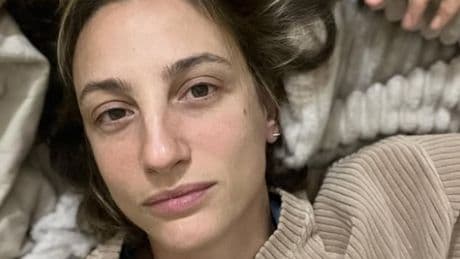 Francesca Inaudi: «Molestata in gravidanza, il mio parto è stato un trauma. Oggi sono una doula e aiuto le mamme»