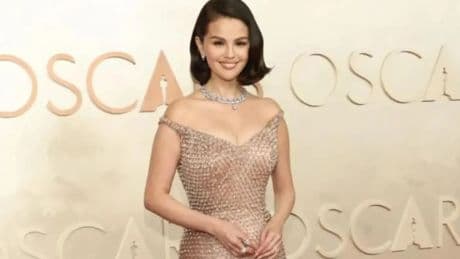 Selena Gomez revela que sufre artritis a consecuencia del lupus y anuncia una importante decisión