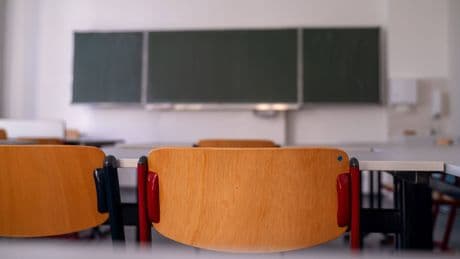 Lehrerin ist seit 15 Jahren krankgeschrieben – Gericht spricht Urteil