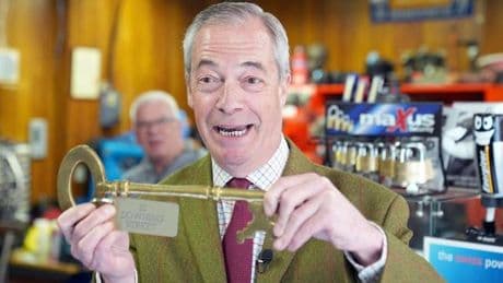 Rechtsruck in Großbritannien: Kommunalwahlen in England: Anfang vom Ende der Tories?