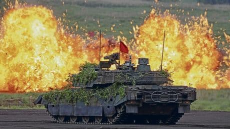 Militarisierung | Pazifismus ade: Japan rüstet auf