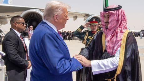 Trump, Orta Doğu turunun ilk ayağı Suudi Arabistan'da