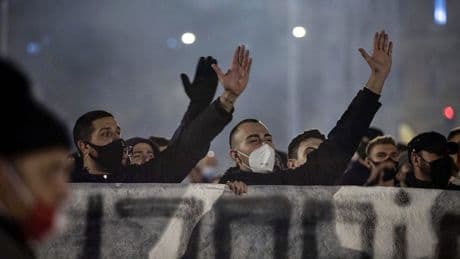Gençlikten demokrasiye uyarı: Endişe verici eğilimler ortaya çıktı! Ekonomik endişeler etkili