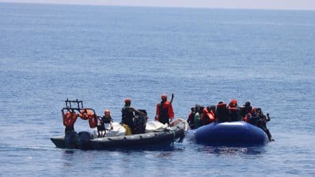 Mittelmeer | Deutsches Schiff rettet 65 Menschen im Mittelmeer