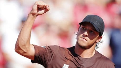 <p>Darderi inarrestabile &egrave; in finale a Bastad, Cerundolo ko in 3 set: l&rsquo;ultimo avversario</p>