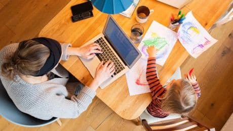 Zwei Drittel der Arbeitnehmer arbeiten krank im Homeoffice weiter