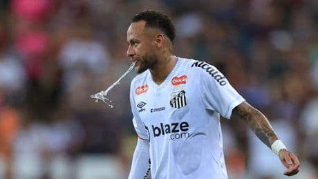 Homenaje a Neymar con batacazo