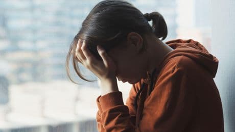 «Elle a été prise dans une spirale infernale de vidéos morbides et je n’ai rien vu venir» : une mère raconte l’emprise de TikTok sur sa fille