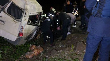 Samsun'da minibüs şarampole devrildi: Ölü ve yaralılar var