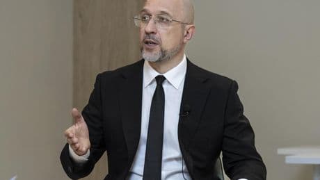 Denis Shmihal, primer ministro de Ucrania: “Rusia, con Irán y Corea del Norte, produce más munición que toda la UE junta