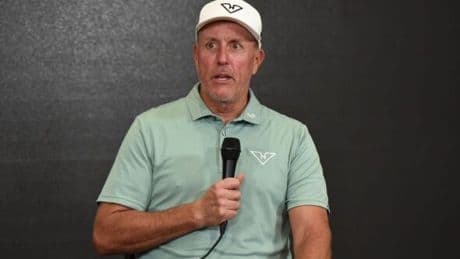 Phil Mickelson weighs in as golf bosses apologise over incorrectly placed hole