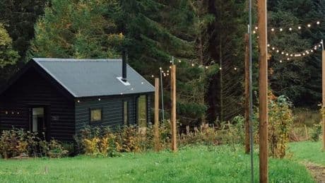 The 'hidden gem' Scottish cabin for two you can rent out for romantic summer break
