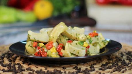 Karaciğer dostu, sindirim kolaylaştırıcı enginar salatası: Hem kolay hem şık, misafir sofralarınızın vazgeçilmezi olacak!