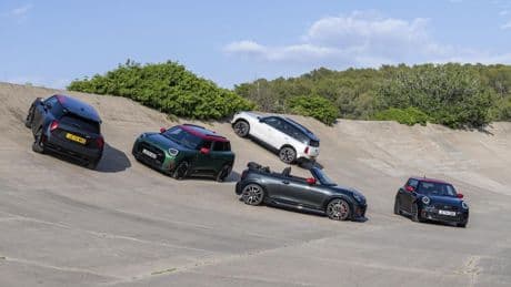 Mini incorpora versiones eléctricas John Cooper Works para quien quiere olvidarse de la gasolina: equipan función Ecoboost para unas prestaciones más extremas