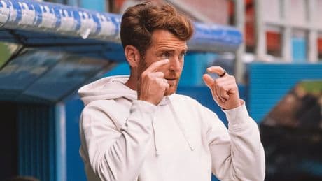 Los banquillos de Segunda: un entrenador que sube dos categorías y tres que no rebasan los 35 años