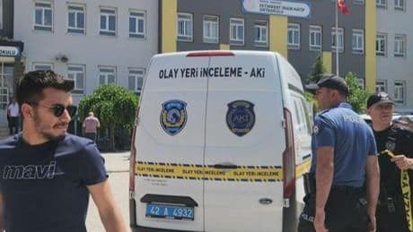 SON DAKİKA HABERİ: Konya'da okulda silahlı saldırıya uğrayan öğretmen öldü