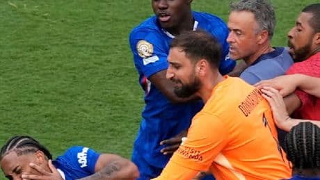 Eklat nach Abpfiff – PSG-Trainer greift Chelseas Stürmer an